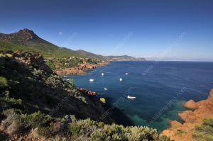 Esterel rocky inlet