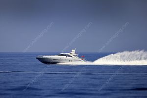 Mangusta 80 at 30 knots